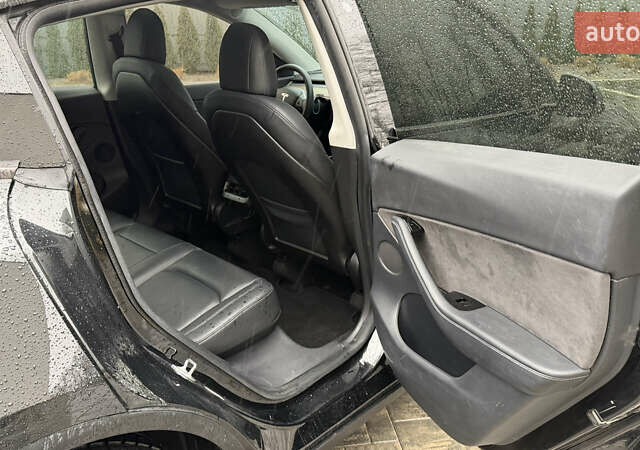 Черный Тесла Model Y, объемом двигателя 0 л и пробегом 169 тыс. км за 21900 $, фото 26 на Automoto.ua