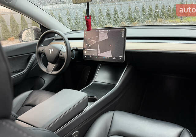 Черный Тесла Model Y, объемом двигателя 0 л и пробегом 169 тыс. км за 21900 $, фото 22 на Automoto.ua