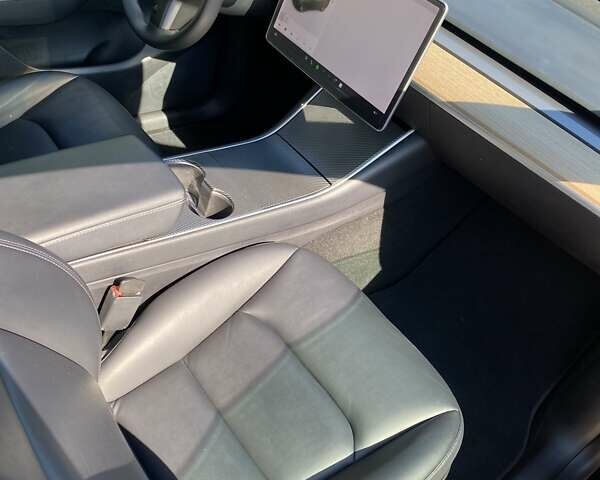 Чорний Тесла Model Y, об'ємом двигуна 0 л та пробігом 72 тис. км за 24399 $, фото 13 на Automoto.ua