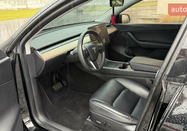 Черный Тесла Model Y, объемом двигателя 0 л и пробегом 169 тыс. км за 21900 $, фото 19 на Automoto.ua