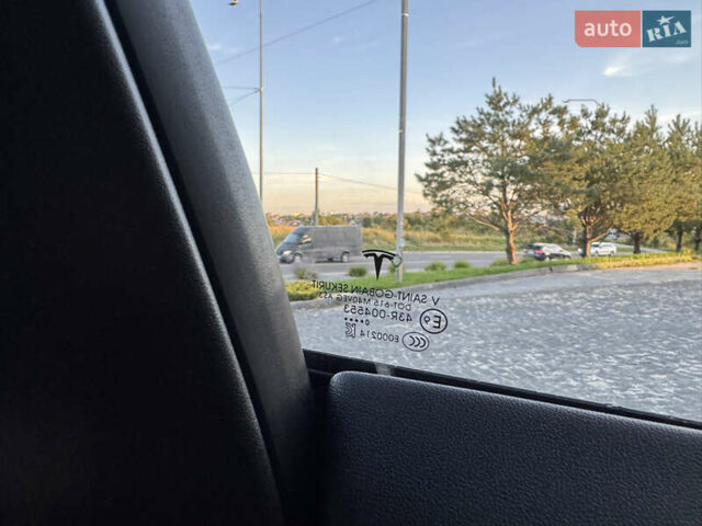 Черный Тесла Model Y, объемом двигателя 0 л и пробегом 113 тыс. км за 21999 $, фото 63 на Automoto.ua