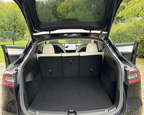 Тесла Model Y 2020 в Тернополе на Automoto.ua Черный Тесла Model Y, объемом двигателя 0 л и пробегом 100 тыс. км за 23499 $, фото 12 на Automoto.ua