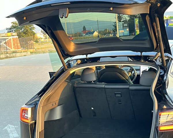 Черный Тесла Model Y, объемом двигателя 0 л и пробегом 90 тыс. км за 22500 $, фото 11 на Automoto.ua