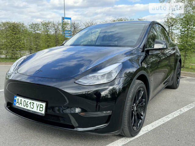 Черный Тесла Model Y, объемом двигателя 0 л и пробегом 27 тыс. км за 27900 $, фото 5 на Automoto.ua