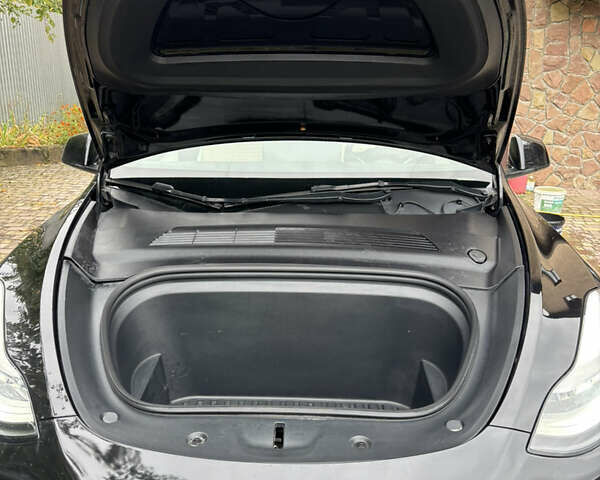 Тесла Model Y 2020 в Тернополе на Automoto.ua Черный Тесла Model Y, объемом двигателя 0 л и пробегом 100 тыс. км за 23499 $, фото 23 на Automoto.ua