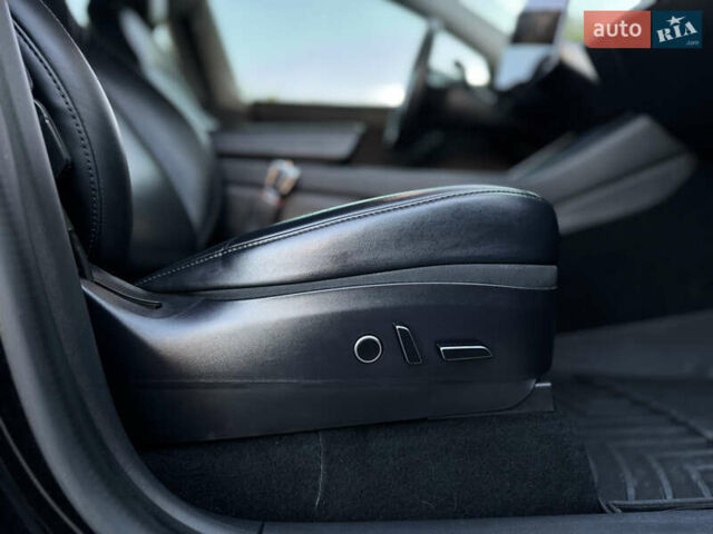 Чорний Тесла Model Y, об'ємом двигуна 0 л та пробігом 110 тис. км за 22799 $, фото 36 на Automoto.ua