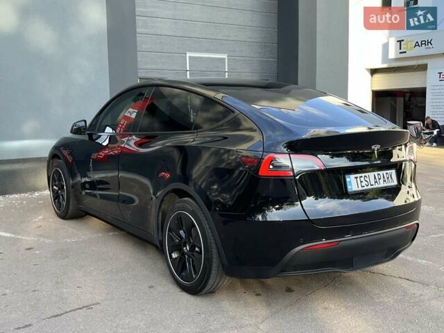 Черный Тесла Model Y, объемом двигателя 0 л и пробегом 136 тыс. км за 24999 $, фото 6 на Automoto.ua