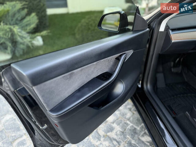 Чорний Тесла Model Y, об'ємом двигуна 0 л та пробігом 110 тис. км за 22799 $, фото 60 на Automoto.ua