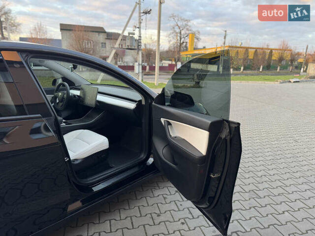 Черный Тесла Model Y, объемом двигателя 0 л и пробегом 149 тыс. км за 20600 $, фото 34 на Automoto.ua