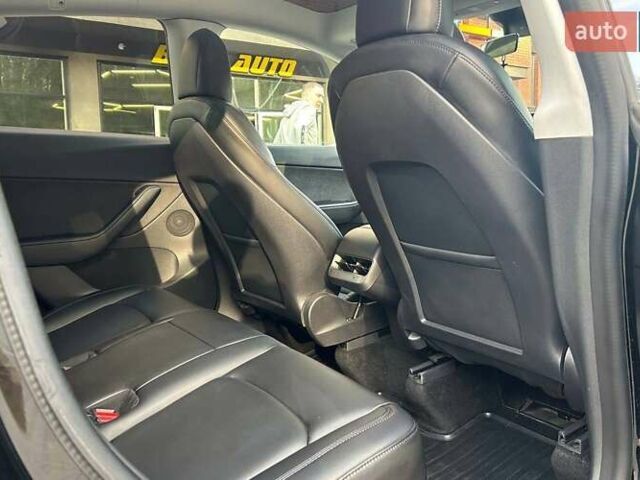 Чорний Тесла Model Y, об'ємом двигуна 0 л та пробігом 84 тис. км за 25500 $, фото 12 на Automoto.ua