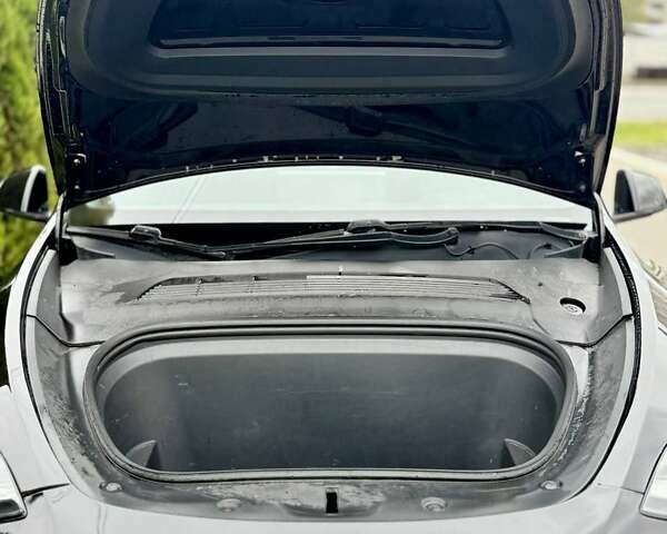 Черный Тесла Model Y, объемом двигателя 0 л и пробегом 158 тыс. км за 22860 $, фото 13 на Automoto.ua