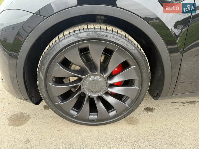 Черный Тесла Model Y, объемом двигателя 0 л и пробегом 107 тыс. км за 21000 $, фото 6 на Automoto.ua