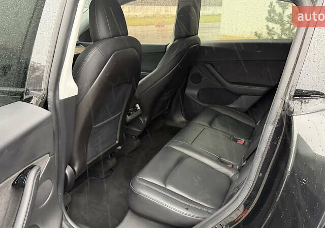 Черный Тесла Model Y, объемом двигателя 0 л и пробегом 169 тыс. км за 21900 $, фото 24 на Automoto.ua