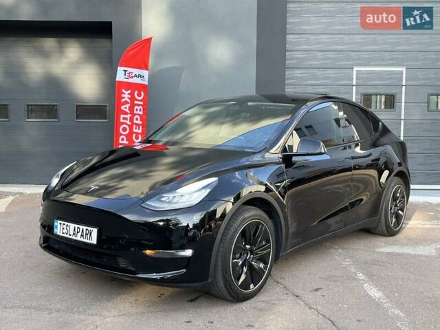 Черный Тесла Model Y, объемом двигателя 0 л и пробегом 136 тыс. км за 24999 $, фото 2 на Automoto.ua