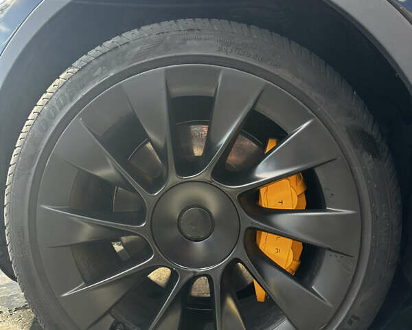 Тесла Model Y 2020 в Днепре (Днепропетровске) на Automoto.ua Черный Тесла Model Y, объемом двигателя 0 л и пробегом 81 тыс. км за 23800 $, фото 21 на Automoto.ua