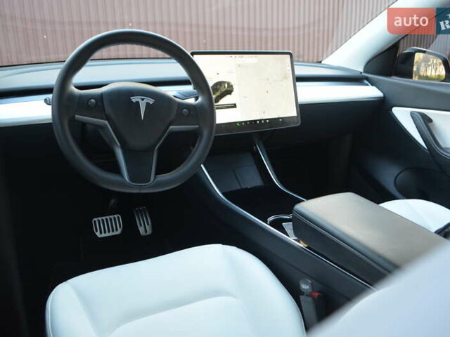 Черный Тесла Model Y, объемом двигателя 0 л и пробегом 77 тыс. км за 21900 $, фото 16 на Automoto.ua