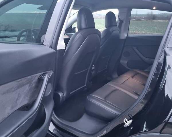 Черный Тесла Model Y, объемом двигателя 0 л и пробегом 70 тыс. км за 25900 $, фото 12 на Automoto.ua