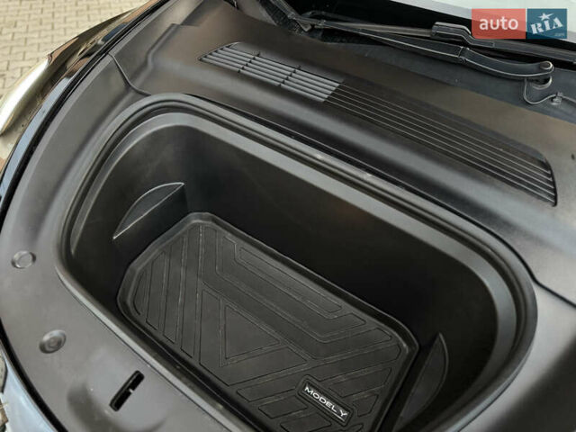 Черный Тесла Model Y, объемом двигателя 0 л и пробегом 149 тыс. км за 20600 $, фото 50 на Automoto.ua