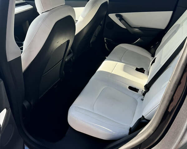 Черный Тесла Model Y, объемом двигателя 0 л и пробегом 90 тыс. км за 25000 $, фото 9 на Automoto.ua