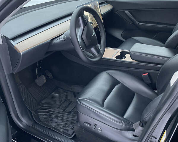 Черный Тесла Model Y, объемом двигателя 0 л и пробегом 40 тыс. км за 24500 $, фото 13 на Automoto.ua