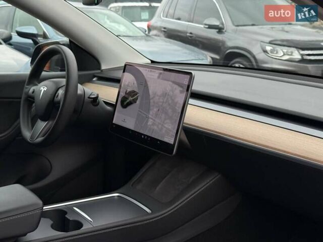 Черный Тесла Model Y, объемом двигателя 0 л и пробегом 141 тыс. км за 23999 $, фото 17 на Automoto.ua
