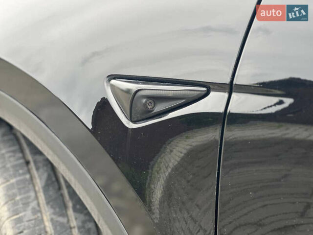 Черный Тесла Model Y, объемом двигателя 0 л и пробегом 75 тыс. км за 30900 $, фото 7 на Automoto.ua