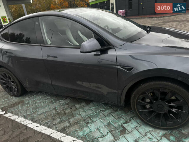Черный Тесла Model Y, объемом двигателя 0 л и пробегом 28 тыс. км за 24500 $, фото 1 на Automoto.ua