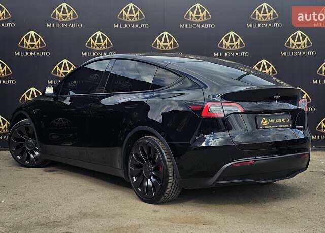 Черный Тесла Model Y, объемом двигателя 0 л и пробегом 138 тыс. км за 24900 $, фото 3 на Automoto.ua