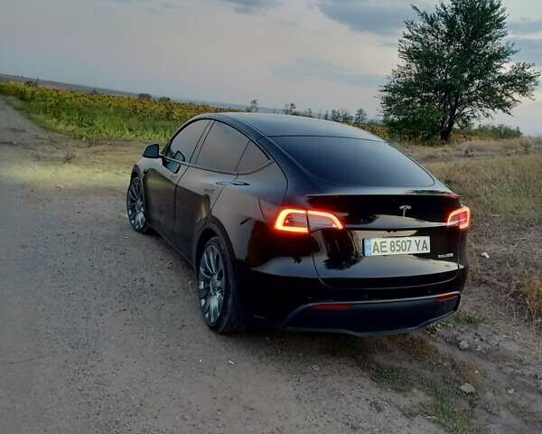 Черный Тесла Model Y, объемом двигателя 0 л и пробегом 60 тыс. км за 26500 $, фото 3 на Automoto.ua