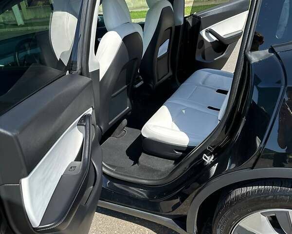 Черный Тесла Model Y, объемом двигателя 0 л и пробегом 53 тыс. км за 24000 $, фото 12 на Automoto.ua