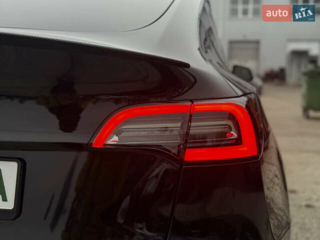 Чорний Тесла Model Y, об'ємом двигуна 0 л та пробігом 13 тис. км за 24500 $, фото 11 на Automoto.ua