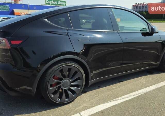 Черный Тесла Model Y, объемом двигателя 0 л и пробегом 99 тыс. км за 27000 $, фото 4 на Automoto.ua