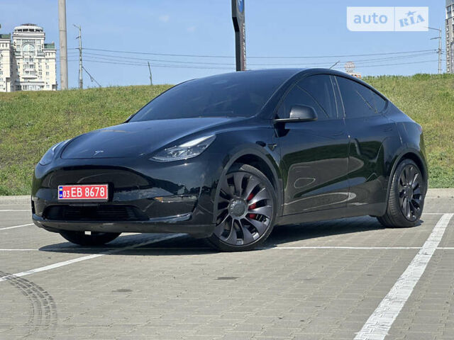 Черный Тесла Model Y, объемом двигателя 0 л и пробегом 26 тыс. км за 30900 $, фото 3 на Automoto.ua