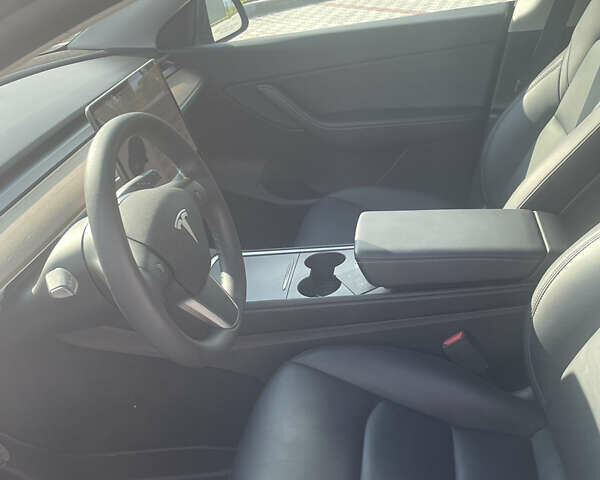 Чорний Тесла Model Y, об'ємом двигуна 0 л та пробігом 43 тис. км за 28300 $, фото 28 на Automoto.ua