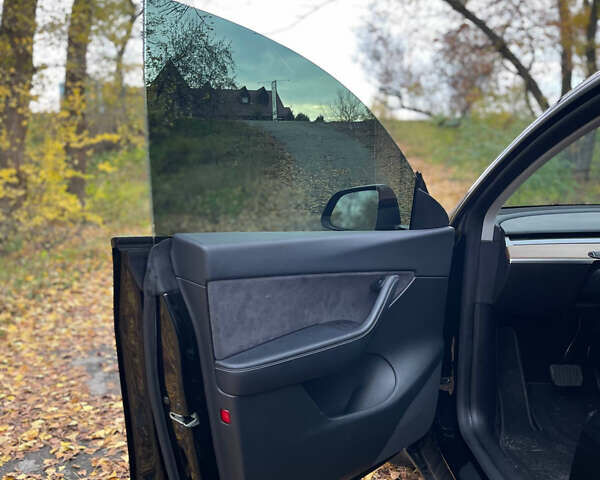 Черный Тесла Model Y, объемом двигателя 0 л и пробегом 158 тыс. км за 22000 $, фото 8 на Automoto.ua