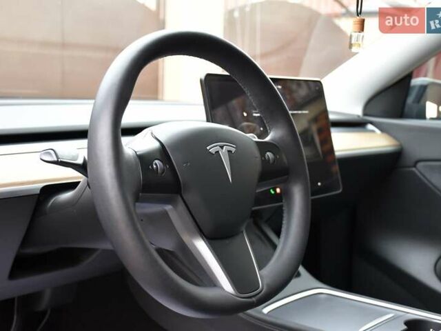Черный Тесла Model Y, объемом двигателя 0 л и пробегом 73 тыс. км за 25950 $, фото 37 на Automoto.ua