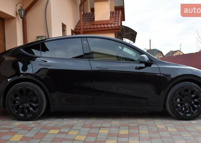 Черный Тесла Model Y, объемом двигателя 0 л и пробегом 73 тыс. км за 25950 $, фото 10 на Automoto.ua