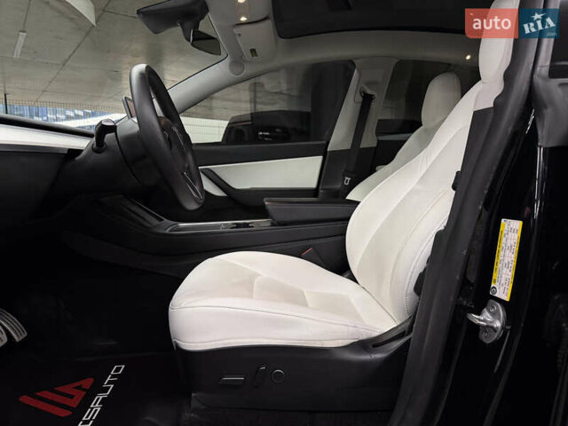 Черный Тесла Model Y, объемом двигателя 0 л и пробегом 70 тыс. км за 26900 $, фото 19 на Automoto.ua