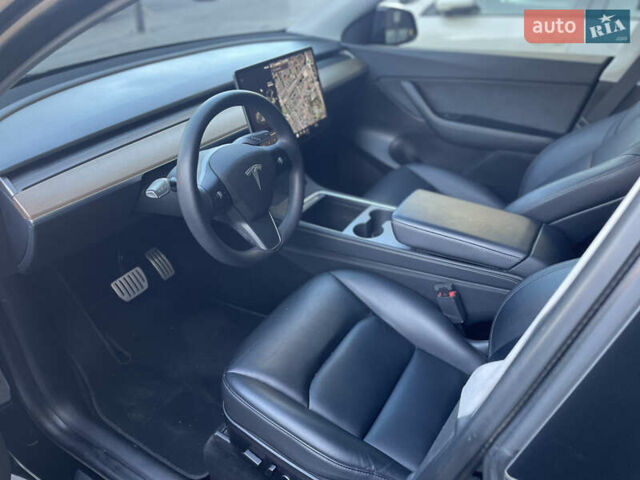 Черный Тесла Model Y, объемом двигателя 0 л и пробегом 77 тыс. км за 22700 $, фото 10 на Automoto.ua