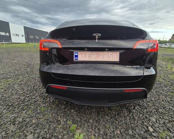 Черный Тесла Model Y, объемом двигателя 0 л и пробегом 104 тыс. км за 23700 $, фото 3 на Automoto.ua