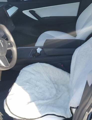 Черный Тесла Model Y, объемом двигателя 0 л и пробегом 101 тыс. км за 23999 $, фото 32 на Automoto.ua