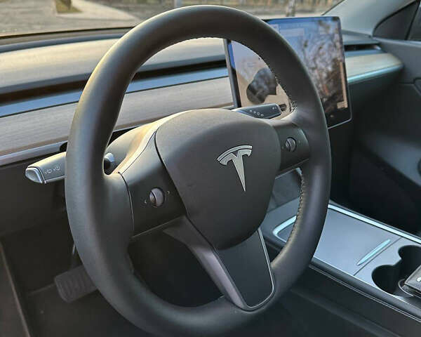 Чорний Тесла Model Y, об'ємом двигуна 0 л та пробігом 56 тис. км за 31000 $, фото 19 на Automoto.ua