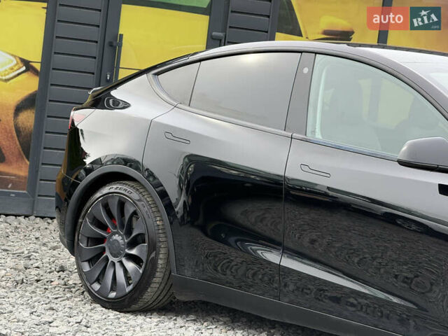 Чорний Тесла Model Y, об'ємом двигуна 0 л та пробігом 62 тис. км за 24999 $, фото 8 на Automoto.ua
