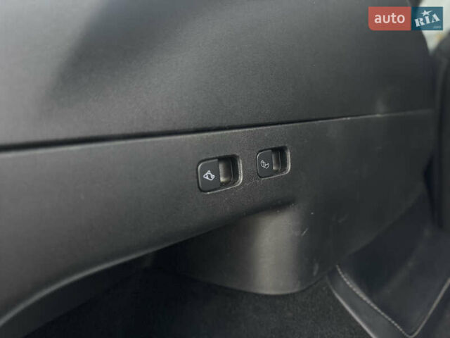 Чорний Тесла Model Y, об'ємом двигуна 0 л та пробігом 13 тис. км за 24500 $, фото 41 на Automoto.ua