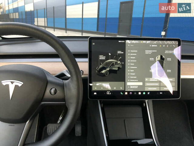 Черный Тесла Model Y, объемом двигателя 0 л и пробегом 63 тыс. км за 27500 $, фото 15 на Automoto.ua