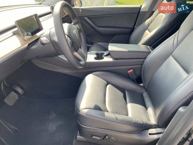 Черный Тесла Model Y, объемом двигателя 0 л и пробегом 45 тыс. км за 21600 $, фото 13 на Automoto.ua