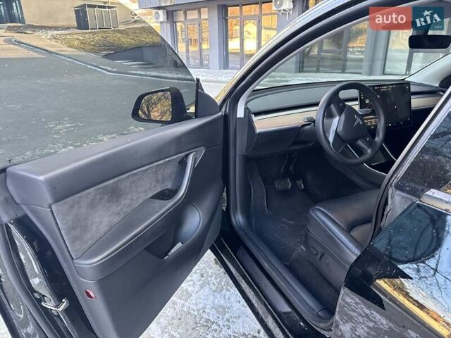 Черный Тесла Model Y, объемом двигателя 0 л и пробегом 59 тыс. км за 24900 $, фото 57 на Automoto.ua