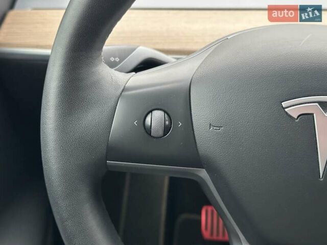 Черный Тесла Model Y, объемом двигателя 0 л и пробегом 127 тыс. км за 26990 $, фото 17 на Automoto.ua