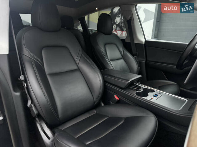 Чорний Тесла Model Y, об'ємом двигуна 0 л та пробігом 13 тис. км за 24500 $, фото 50 на Automoto.ua