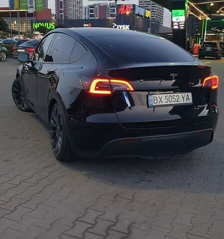 Черный Тесла Model Y, объемом двигателя 0 л и пробегом 115 тыс. км за 25200 $, фото 2 на Automoto.ua